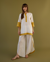 Ochre Tulip Set